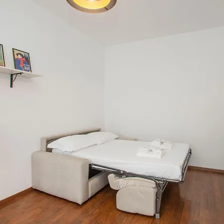 Corvetto Modern - Steps From M3 Corvetto Milan