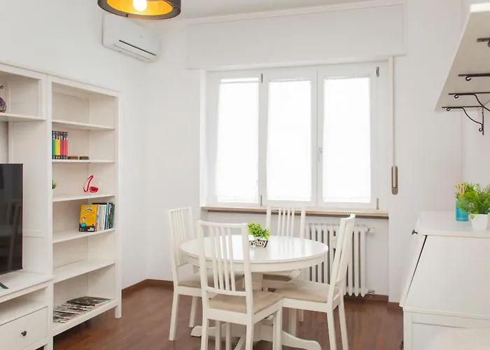 Apartment Corvetto Modern - Steps From M3 Corvetto *