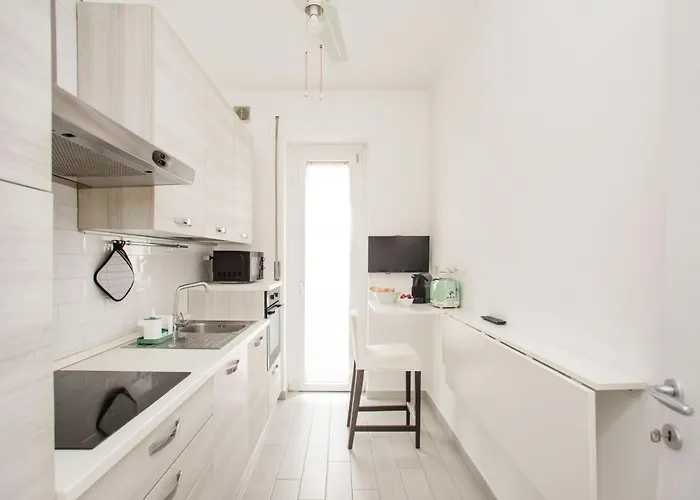 Apartment Corvetto Modern - Steps From M3 Corvetto *