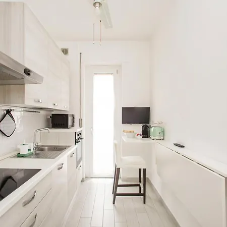 Διαμέρισμα Corvetto Modern - Steps From M3 Corvetto *