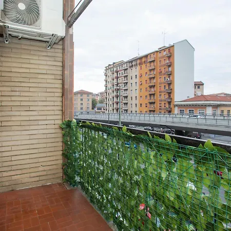 Διαμέρισμα Corvetto Modern - Steps From M3 Corvetto *